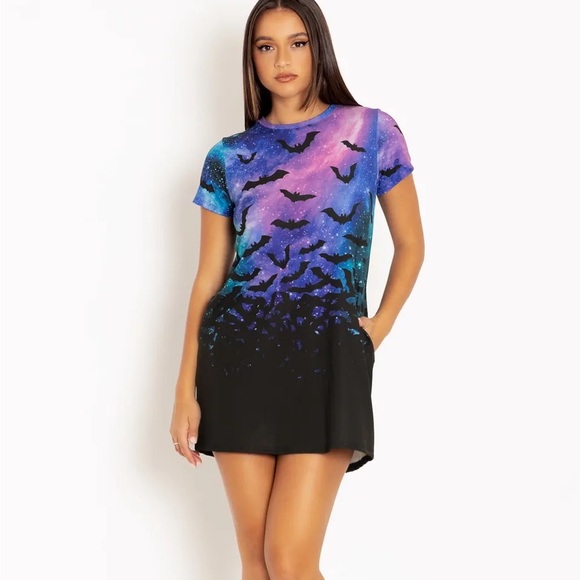 Blackmilk “BATS IN SPACE SWING TEE DRESS - LIMITED” Size Medium M NWT - Picture 8 of 16